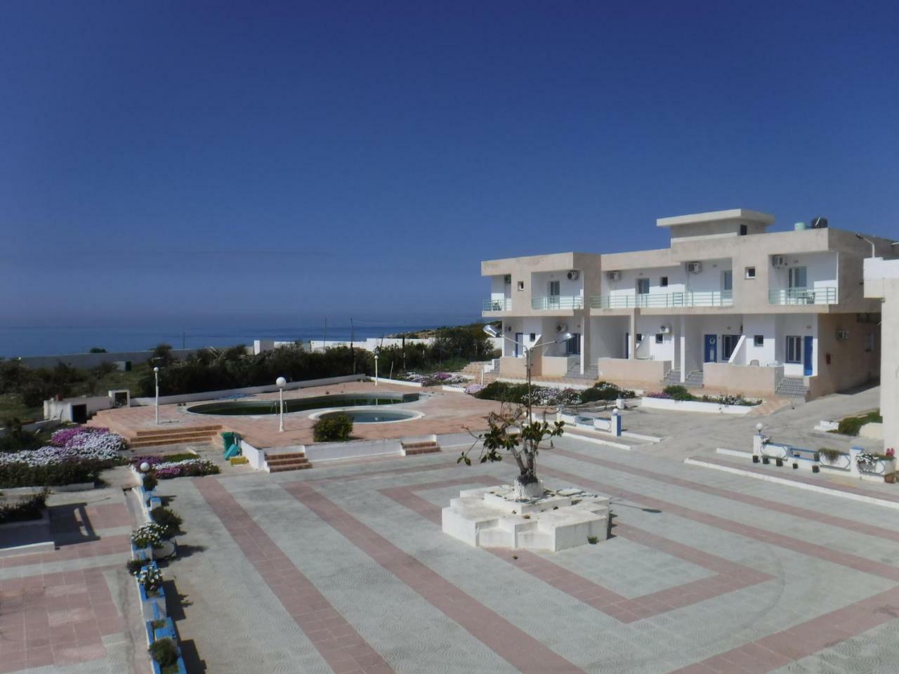 Les Grottes Hotel *