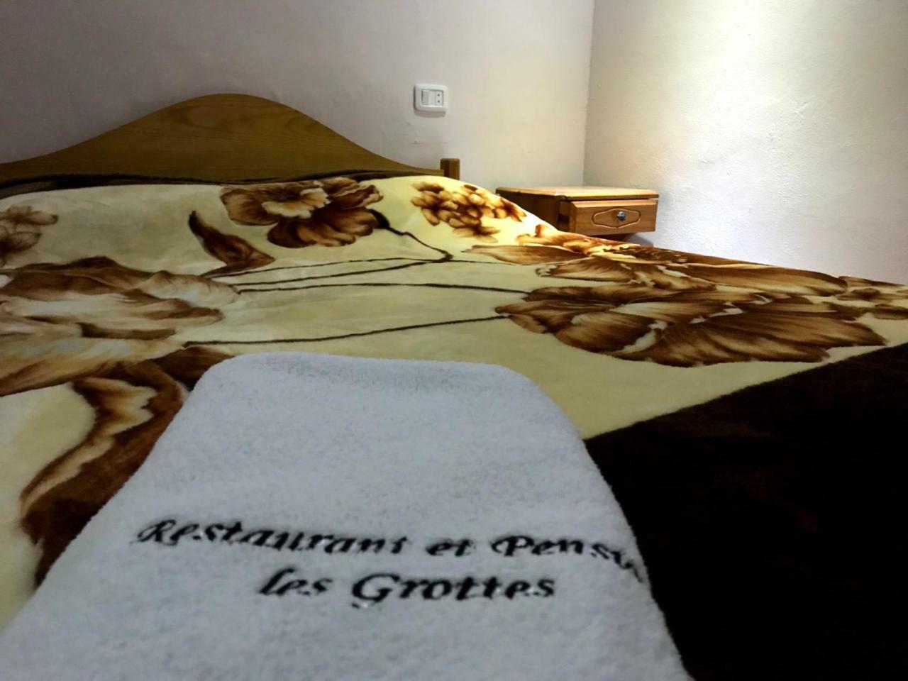 Les Grottes Hotel *